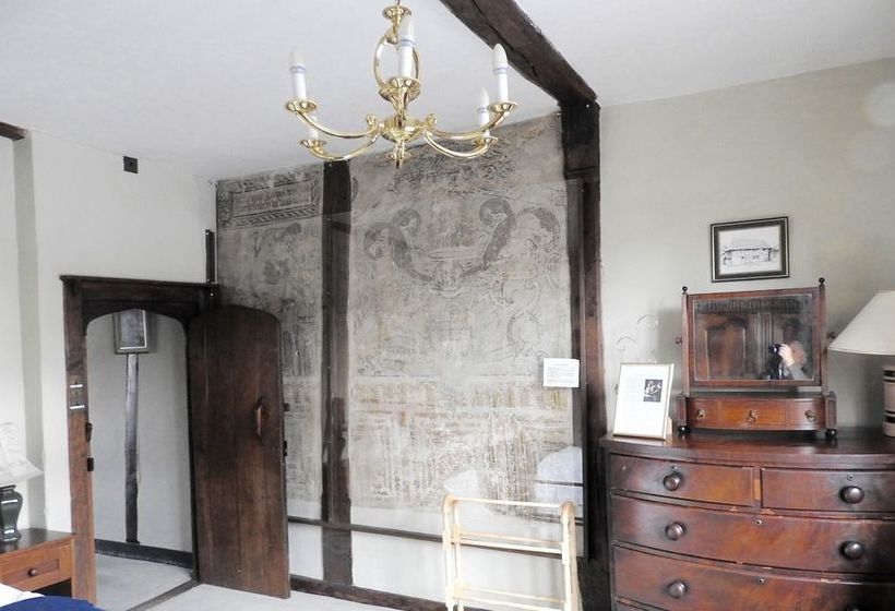 Taylour House   Edenbridge, Sleeps 10, Historic, Unique Yet Modern