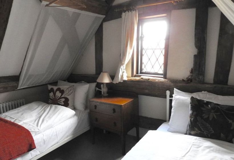 Taylour House   Edenbridge, Sleeps 10, Historic, Unique Yet Modern