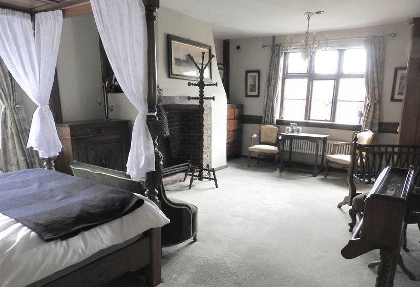 Taylour House   Edenbridge, Sleeps 10, Historic, Unique Yet Modern