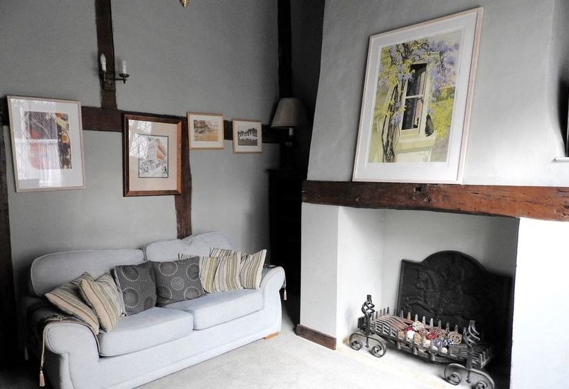 Taylour House   Edenbridge, Sleeps 10, Historic, Unique Yet Modern