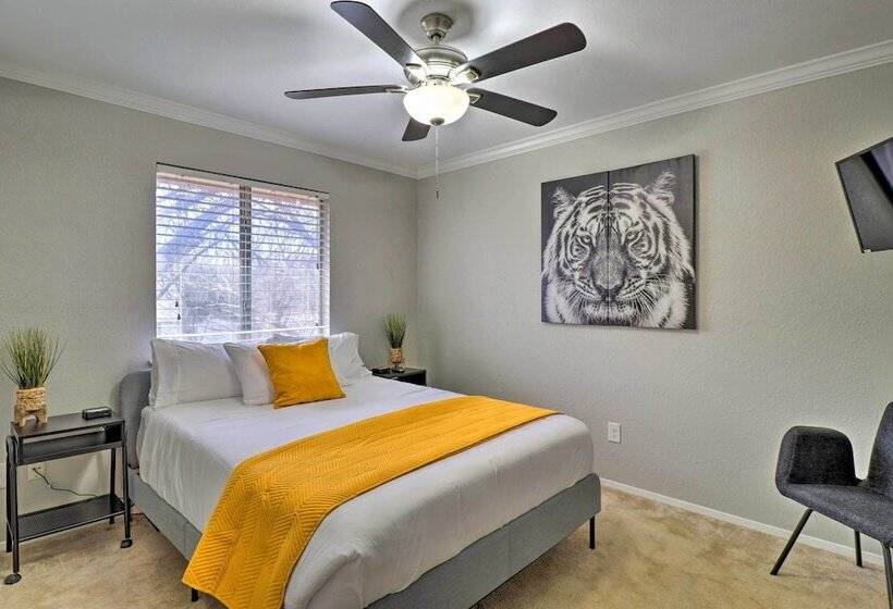 Austin Abode W/ Deck & Grill   15 Mi To Dtwn!