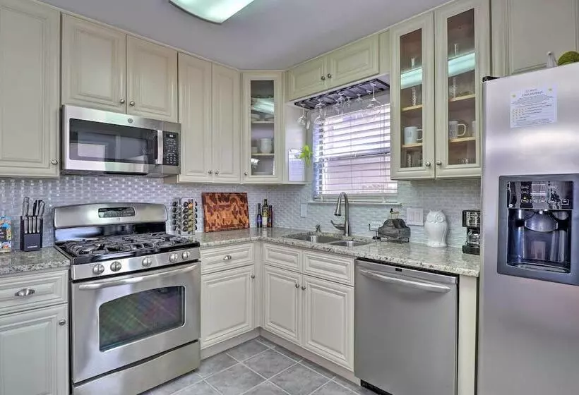 Austin Abode W/ Deck & Grill 15 Mi To Dtwn!