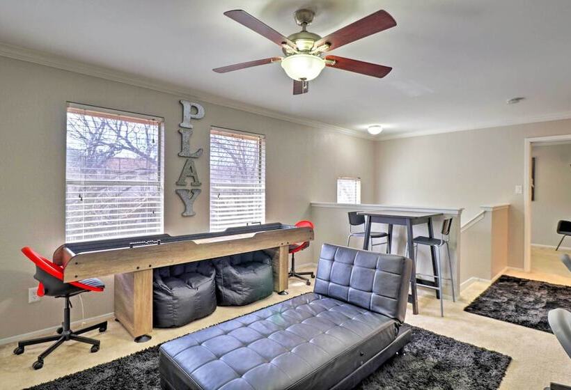 Austin Abode W/ Deck & Grill   15 Mi To Dtwn!