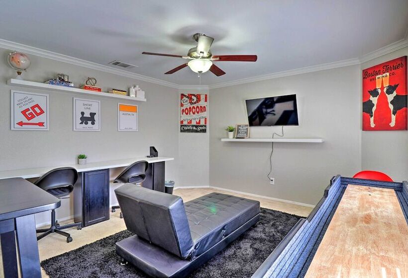 Austin Abode W/ Deck & Grill   15 Mi To Dtwn!