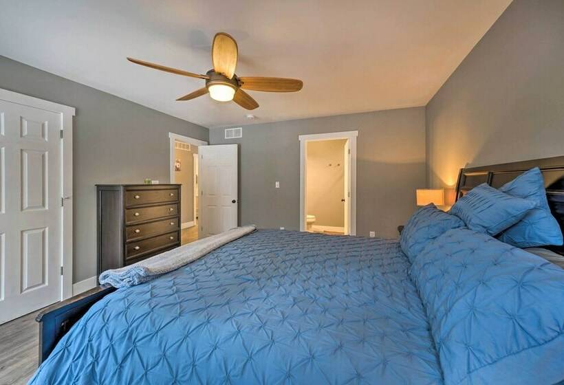 Bright Ludington Home < 1 Mi To Hamlin Lake