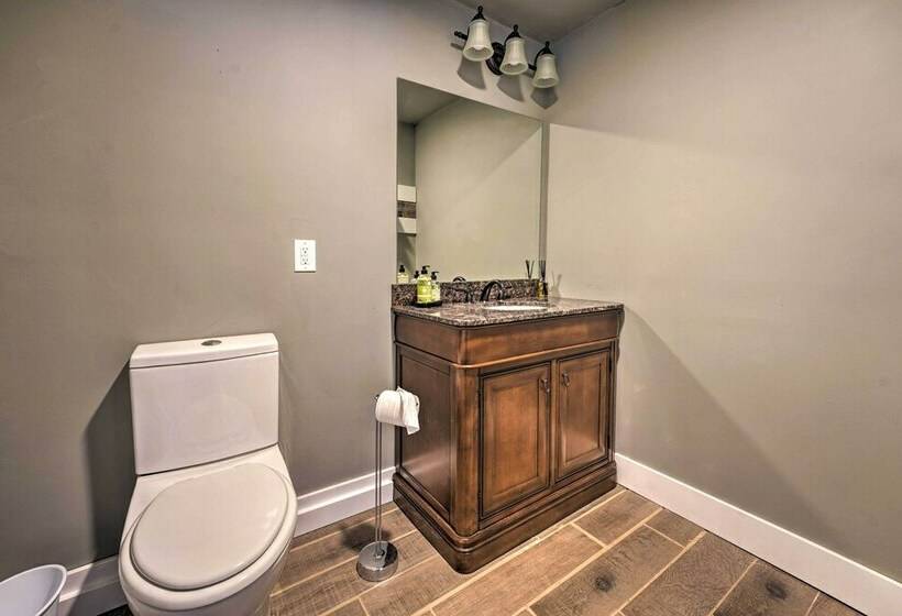 Bright Ludington Home < 1 Mi To Hamlin Lake