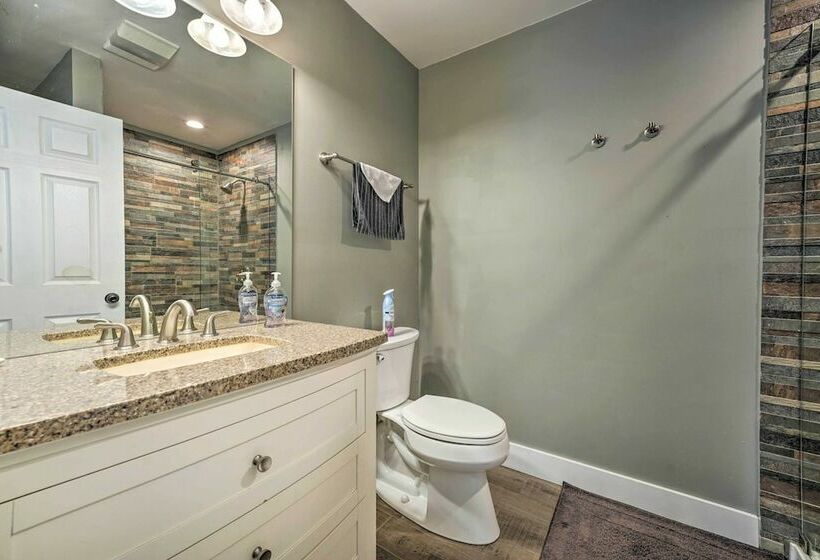 Bright Ludington Home < 1 Mi To Hamlin Lake