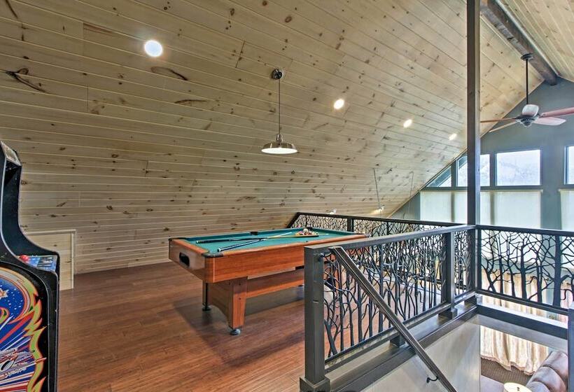 Camp Themed Sevierville Cabin W/ Hot Tub + Teepee!