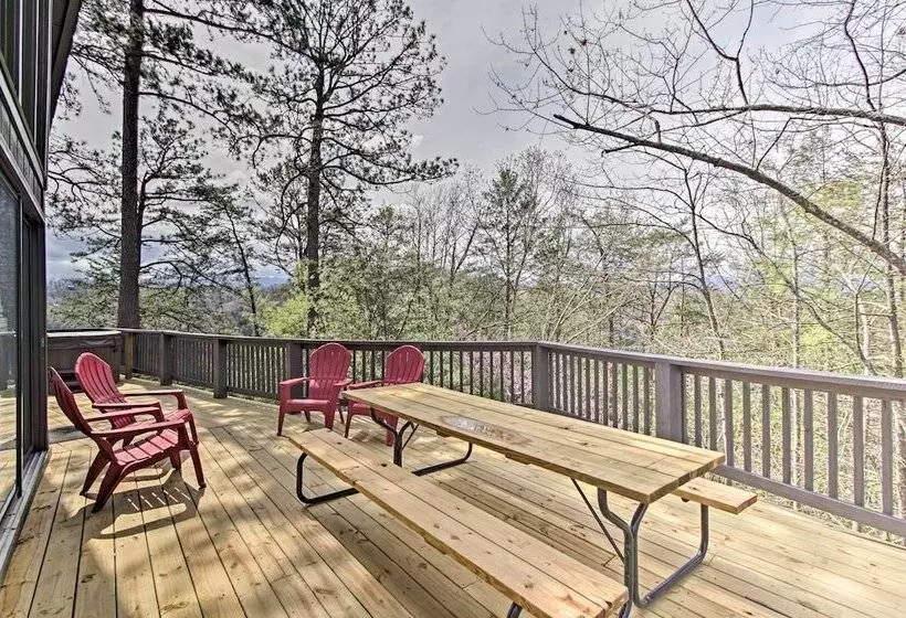 Camp Themed Sevierville Cabin W/ Hot Tub + Teepee!