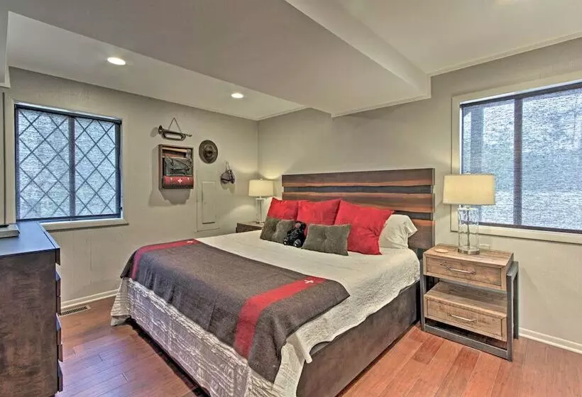 Camp Themed Sevierville Cabin W/ Hot Tub + Teepee!