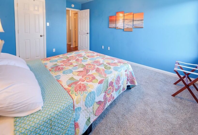 Centrally Located Kyle Home: Walk To Pool & Park!