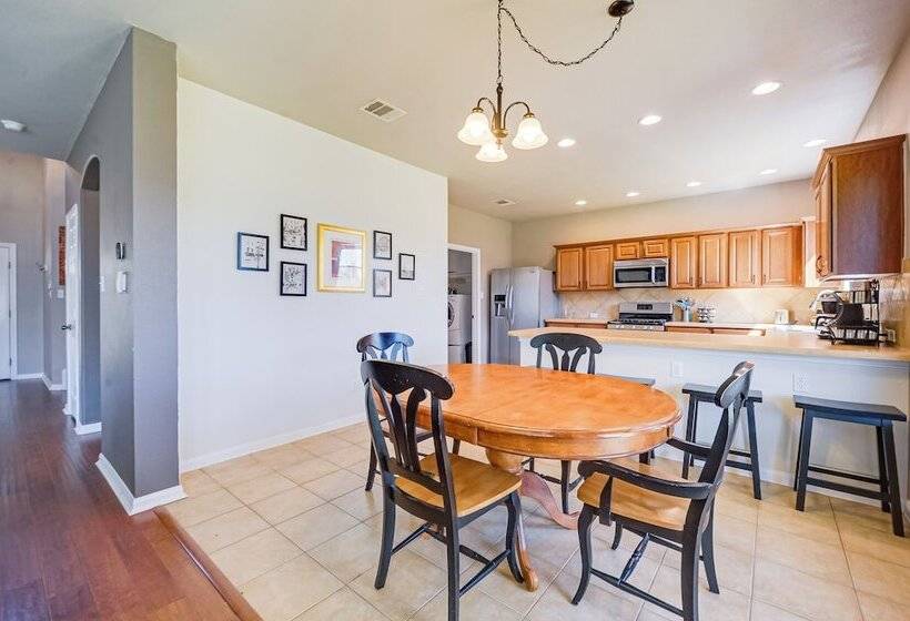 Centrally Located Kyle Home: Walk To Pool & Park!