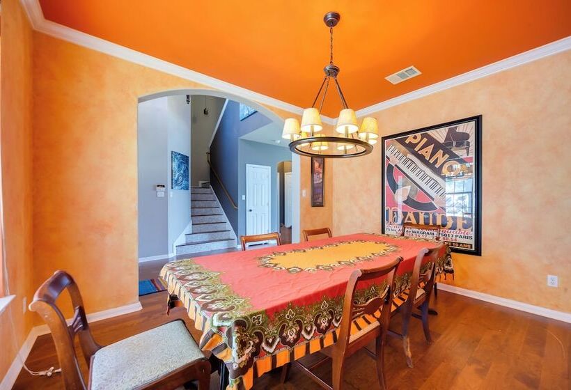 Centrally Located Kyle Home: Walk To Pool & Park!