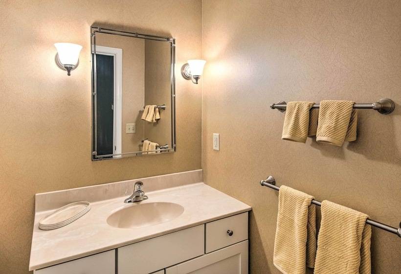 North Conway Home ~ 2 Mi To Cranmore Mountain!