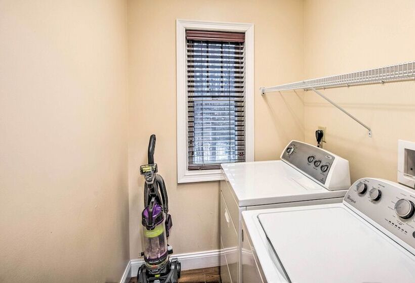 North Conway Home ~ 2 Mi To Cranmore Mountain!