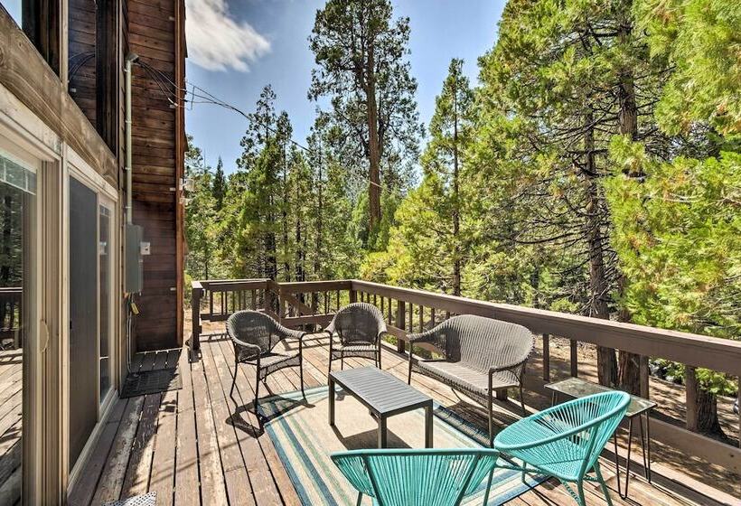 Charming Pinecrest Cabin W/ Private Deck