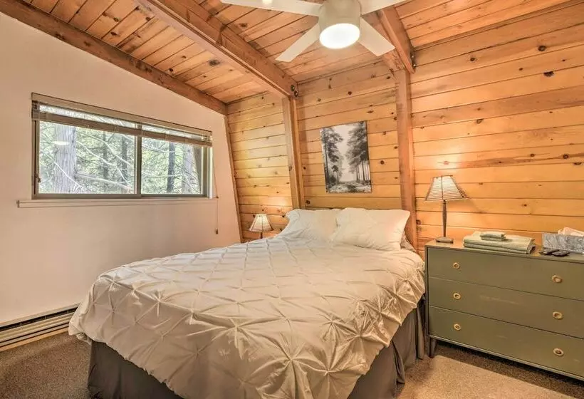 Charming Pinecrest Cabin W/ Private Deck