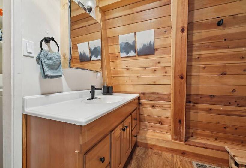 Charming Pinecrest Cabin W/ Private Deck