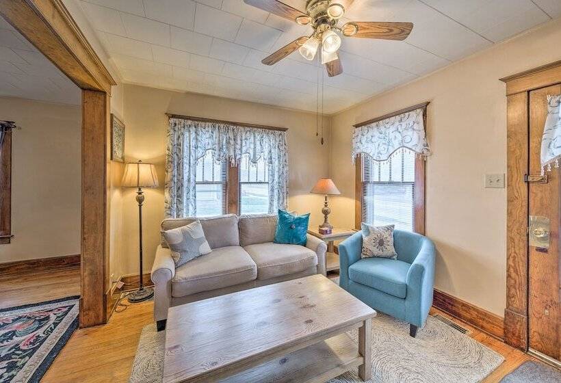 Charming Urbana Home Near Downtown!