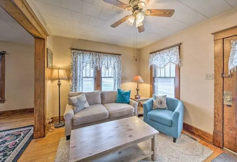 Charming Urbana Home Near Downtown!