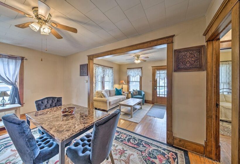 Charming Urbana Home Near Downtown!