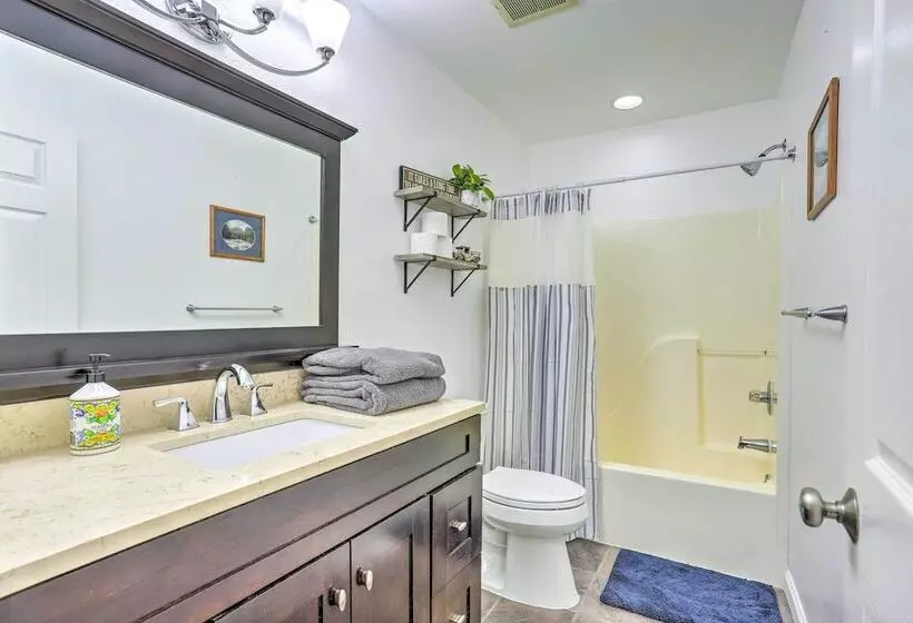 Charming Wasilla Retreat: Walk To Lake Lalen!