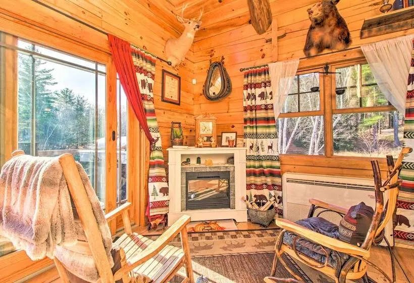 Chic Brandon Cabin W/ Pool, Hot Tub + Sauna!