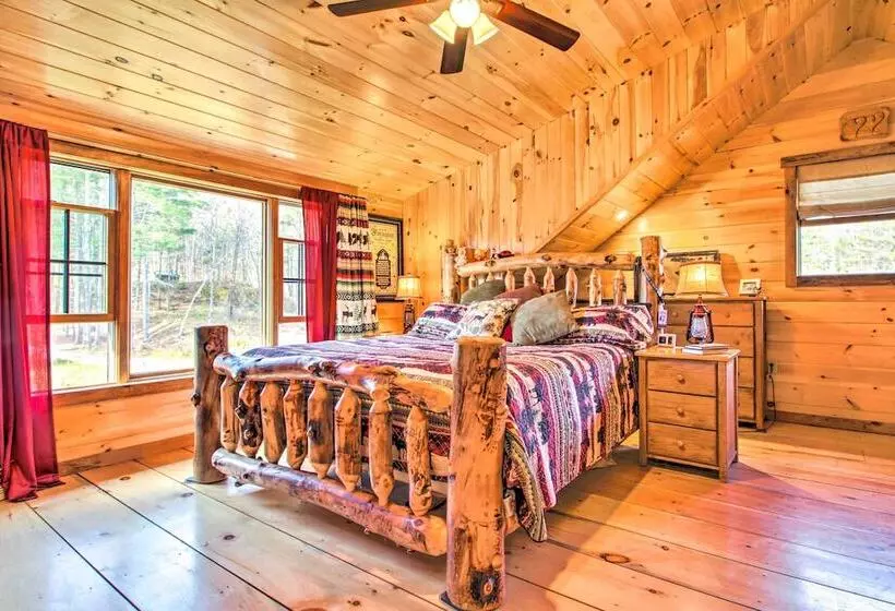 Chic Brandon Cabin W/ Pool, Hot Tub + Sauna!