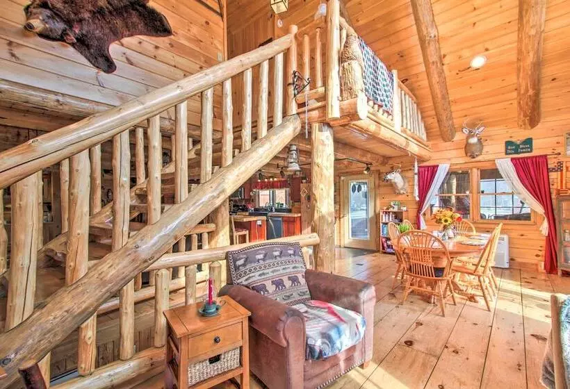 Chic Brandon Cabin W/ Pool, Hot Tub + Sauna!