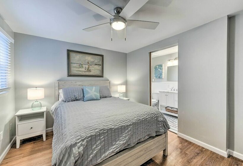 Coastal Brigantine Cottage: Walk To Beaches