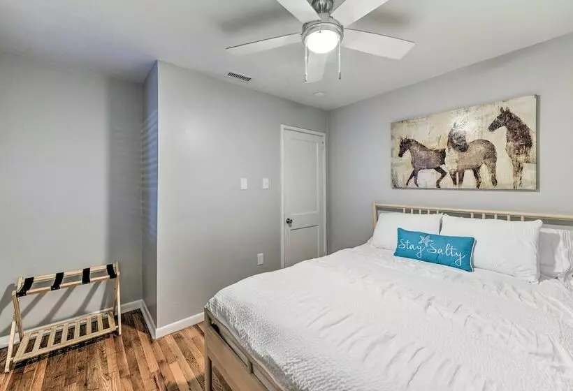 Coastal Brigantine Cottage: Walk To Beaches