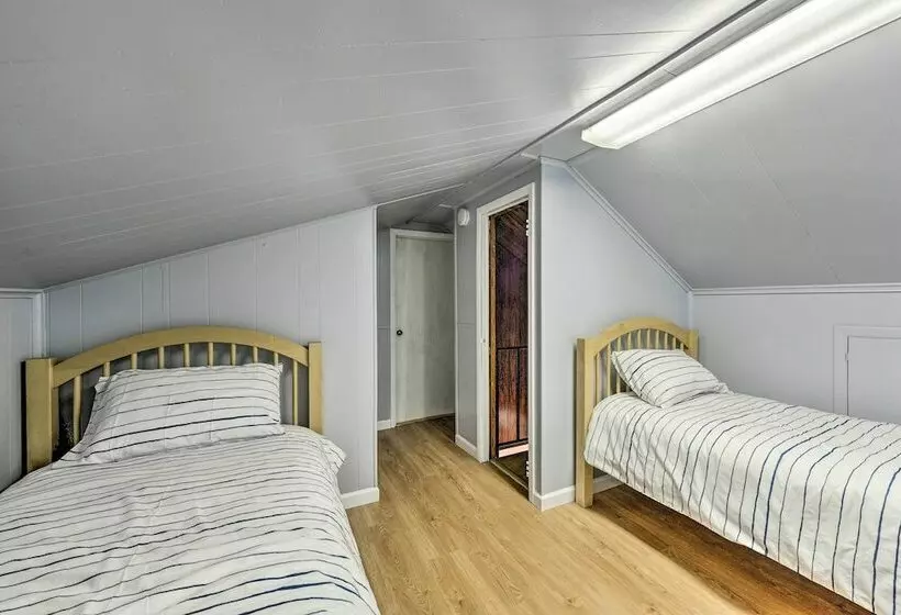 Coastal Brigantine Cottage: Walk To Beaches