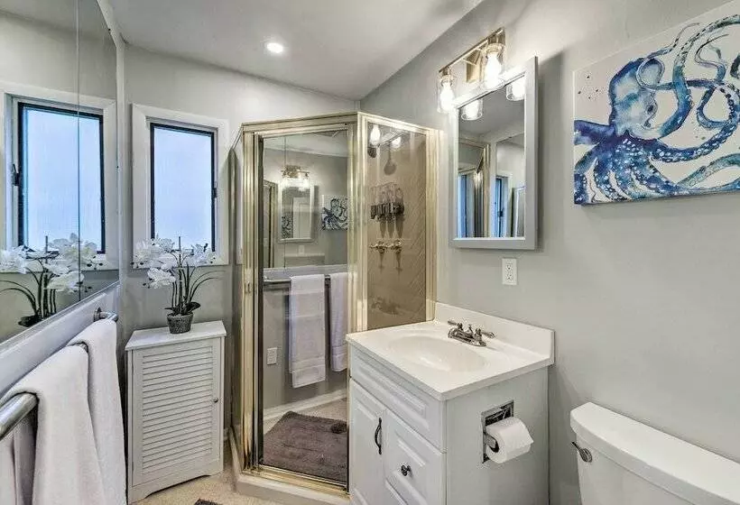 Coastal Brigantine Cottage: Walk To Beaches