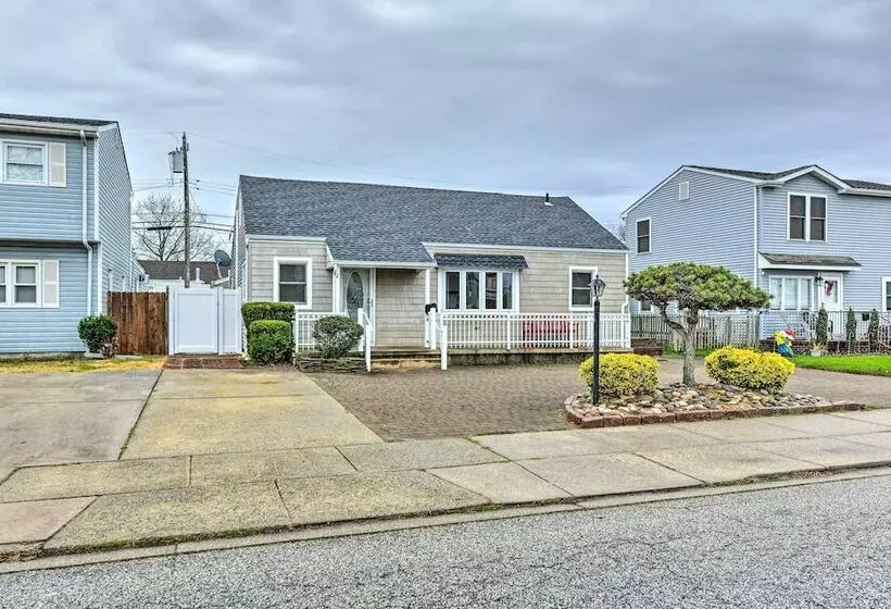 Coastal Brigantine Cottage: Walk To Beaches