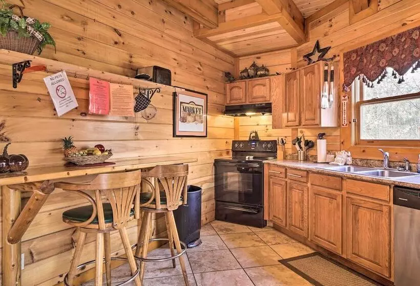 Cosby Cabin W/ Hot Tub ~ 18 Mi To Gatlinburg!
