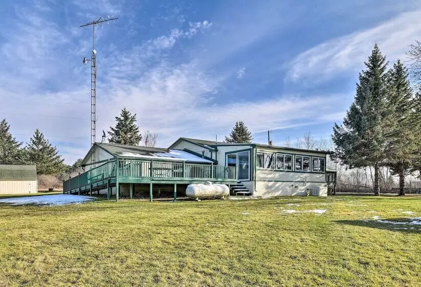 Cozy Cass City Retreat W/ Spacious Deck!