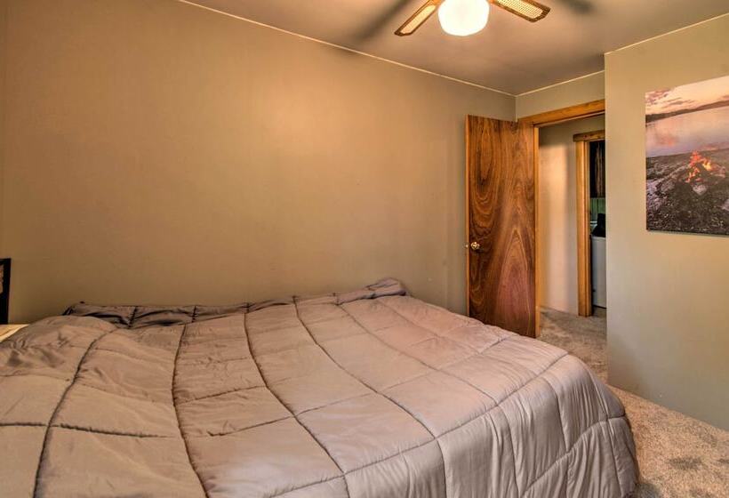 Cozy Riverfront Getaway: Fishing On Site!