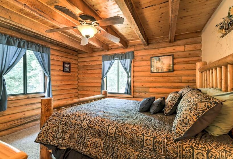 Cozy Utah Cabin W/ Deck & Fire Pit!