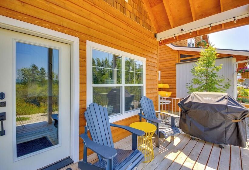 Dover Vacation Rental: Walk To Lake Pend!