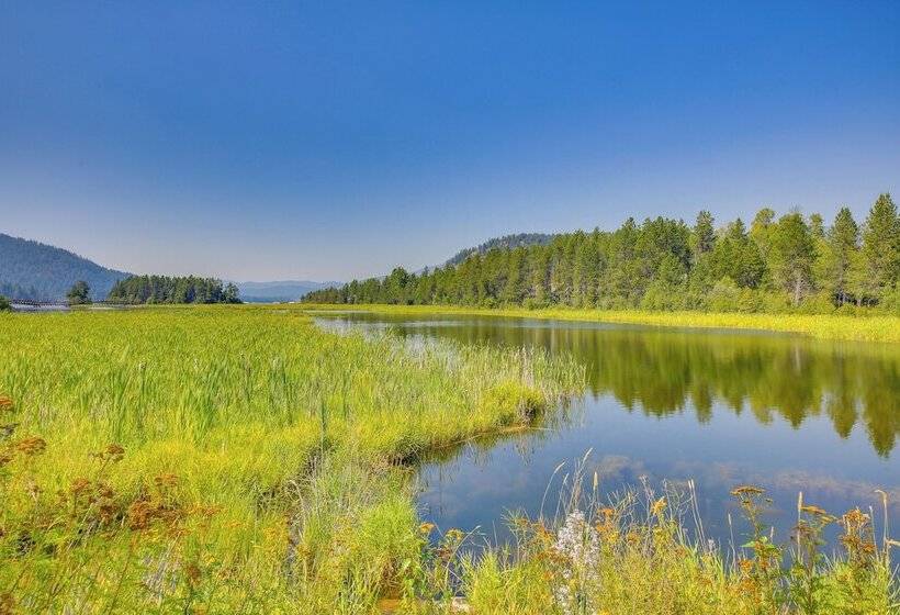 Dover Vacation Rental: Walk To Lake Pend!