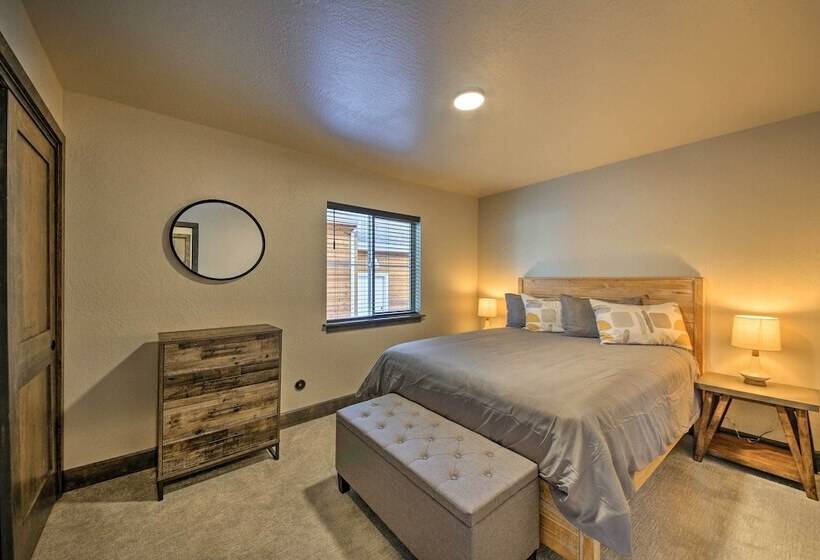 Dover Vacation Rental: Walk To Lake Pend!