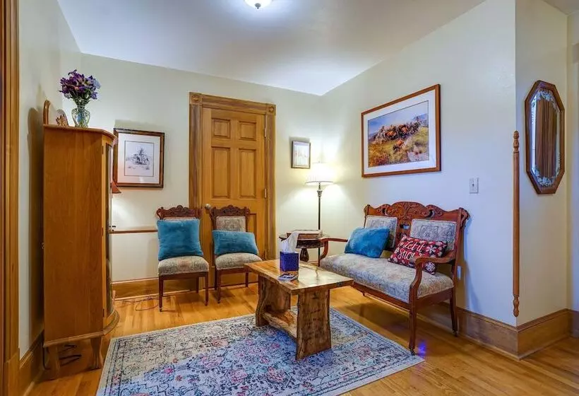 Dragons Roost  Cabin W/ Sangre De Cristo Views!