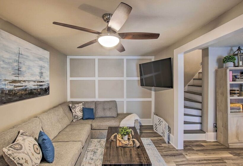 Family Friendly House: Walk To Lake Michigan!