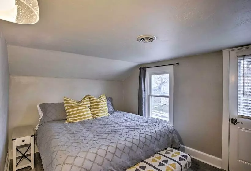 Family Friendly House: Walk To Lake Michigan!