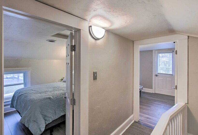 Family Friendly House: Walk To Lake Michigan!