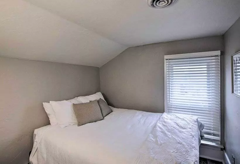 Family Friendly House: Walk To Lake Michigan!