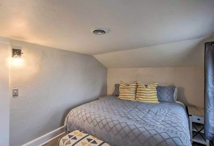 Family Friendly House: Walk To Lake Michigan!