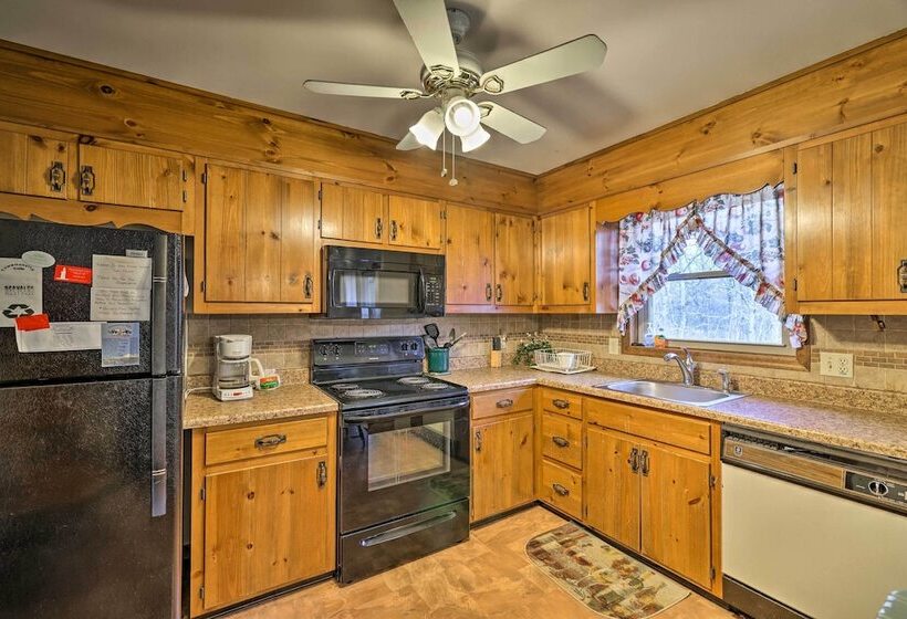 Family Friendly Albrightsville Home W/ Game Room!