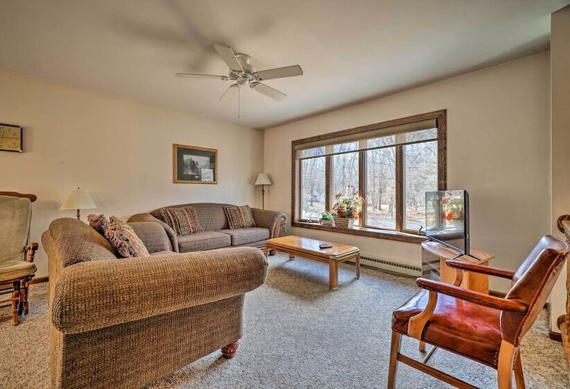 Family Friendly Albrightsville Home W/ Game Room!