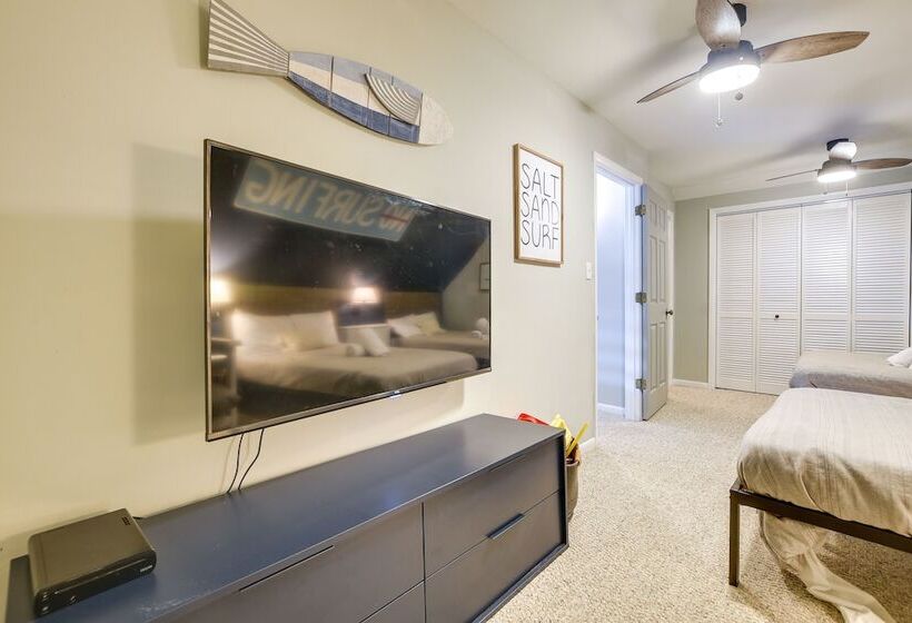 Gorgeous Oib Escape W/ Dock & Canal View!